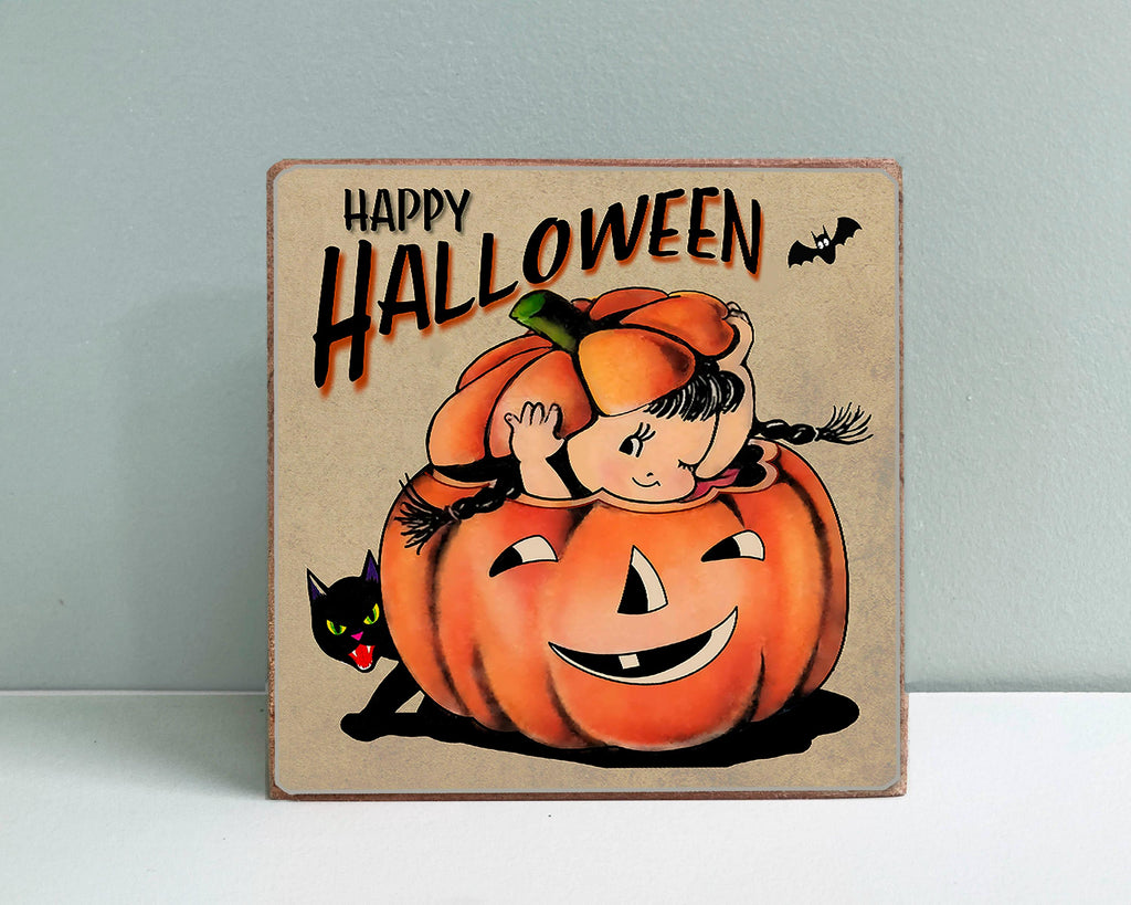 Halloween Farmers Market Shelf Sitter Décor